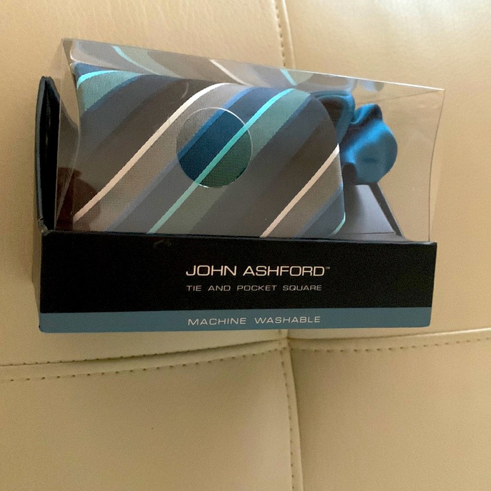 John Ashford Tie & Pocket Square NWT